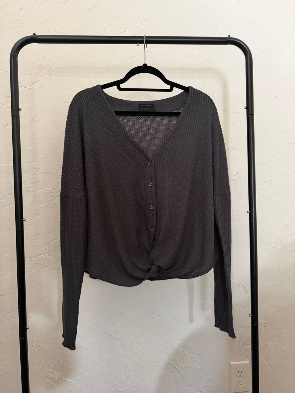 Women's Twist-Front V-Neck Waffle Button Top - Dark Gray